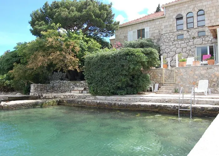 Apartments Busola